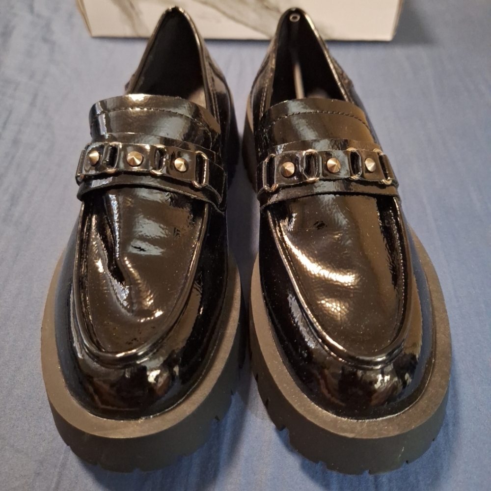 ISOMEI Womens Loafers Size 7.5  M Chunky Heel Black Patent Shoes